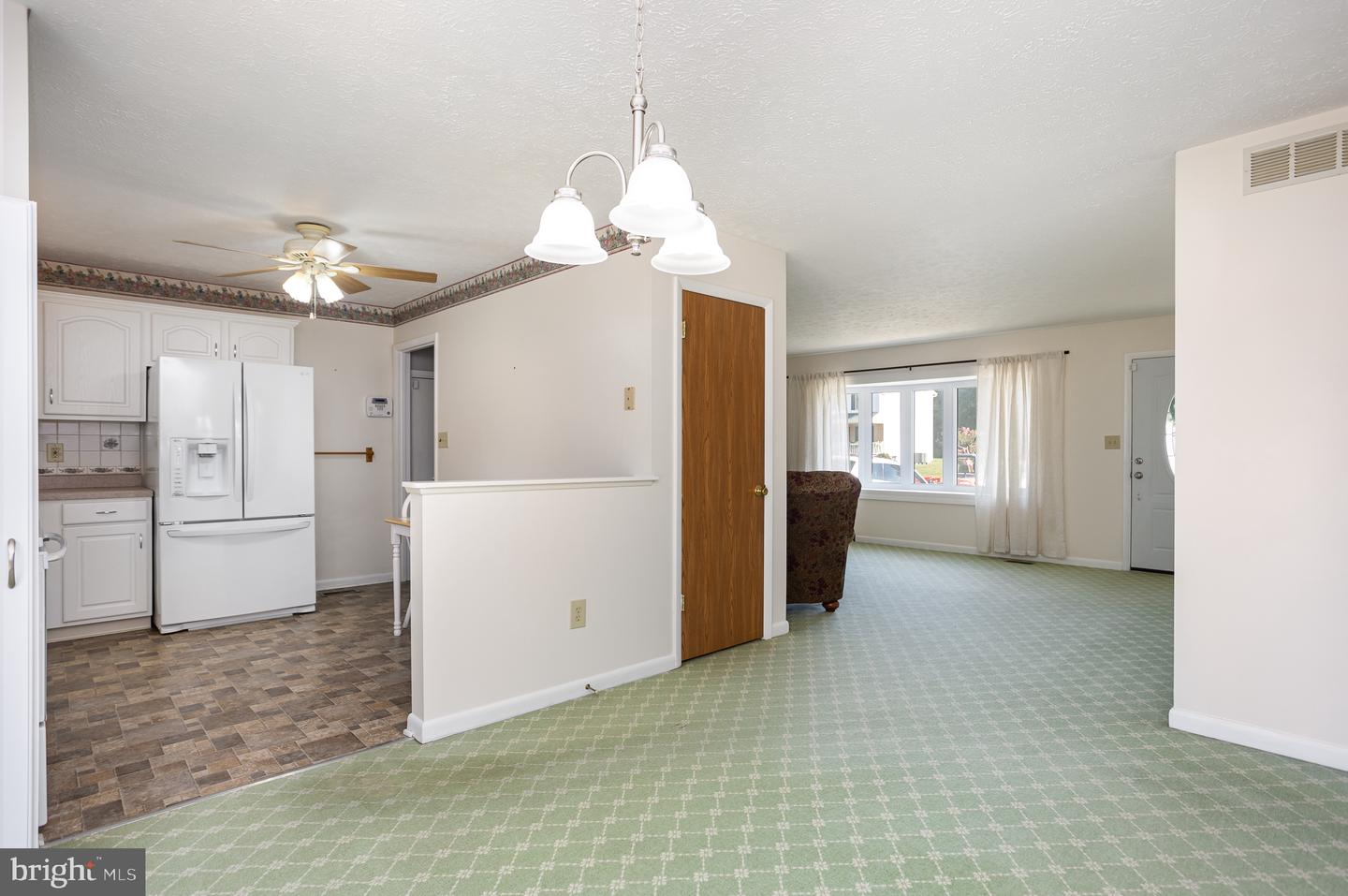 Photo 8 of 29 of 611 Flintlock Dr house