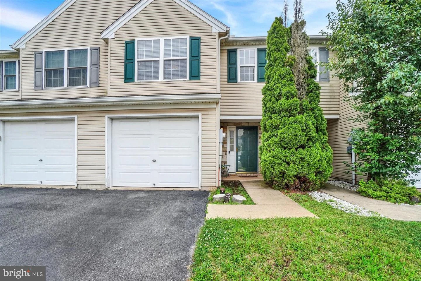 320 Fisher Drive, East York, PA, 17402