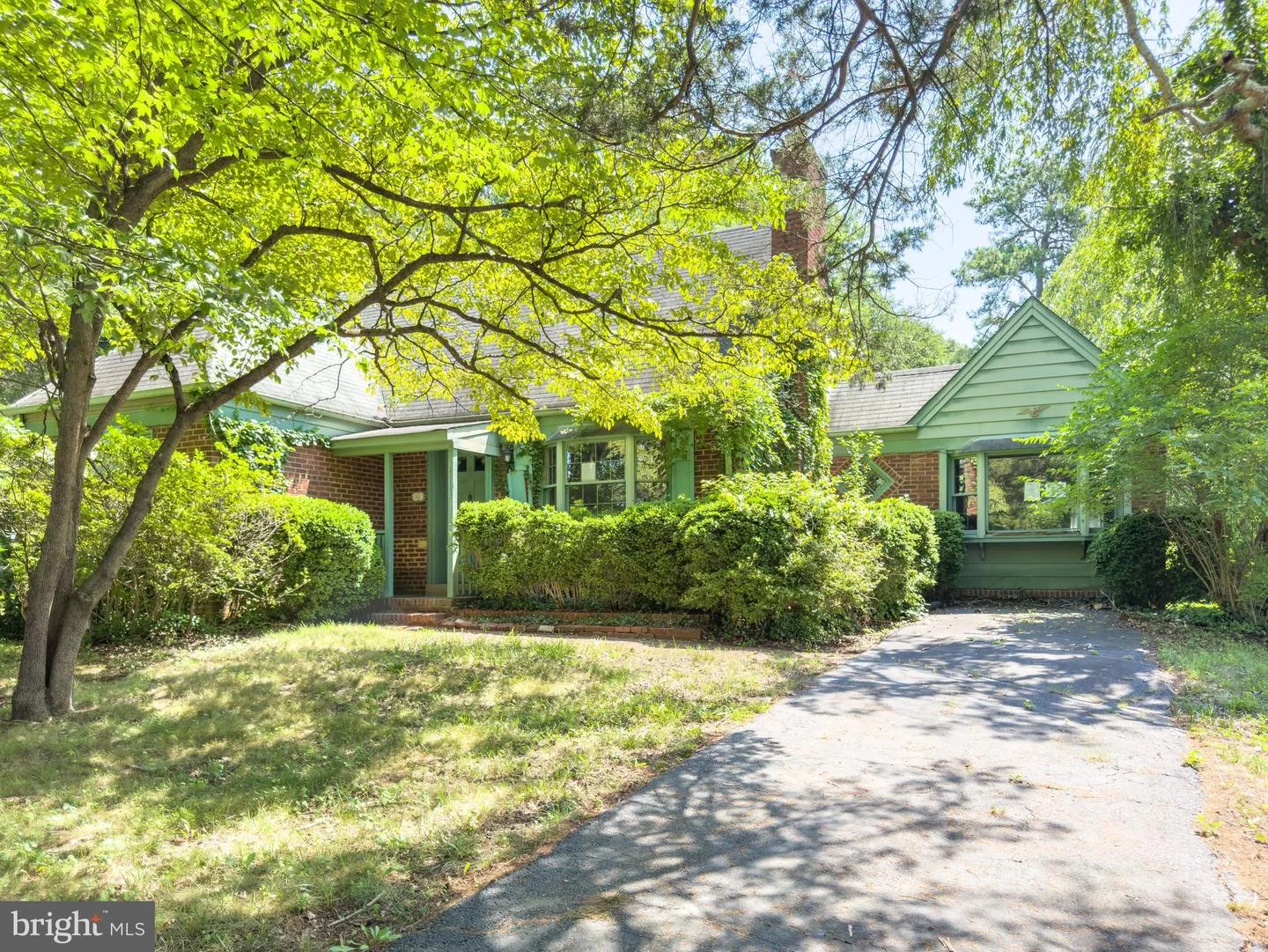 4113 Pineridge Drive