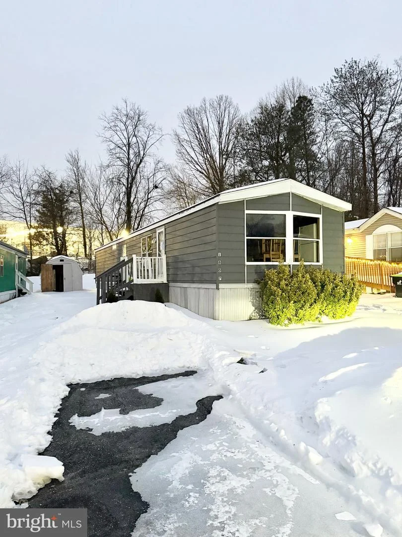 1807 Sandee Court