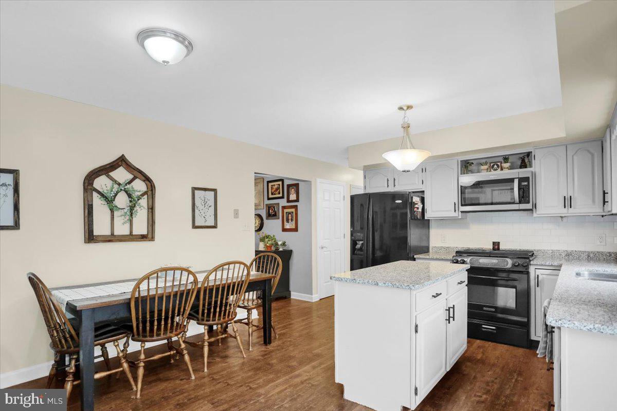 Photo 5 of 31 of 349 Saddlebrook Dr house
