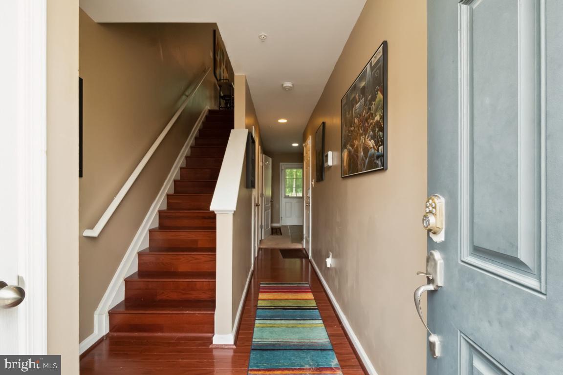 Photo 2 of 30 of 11723 Sunningdale Pl townhome