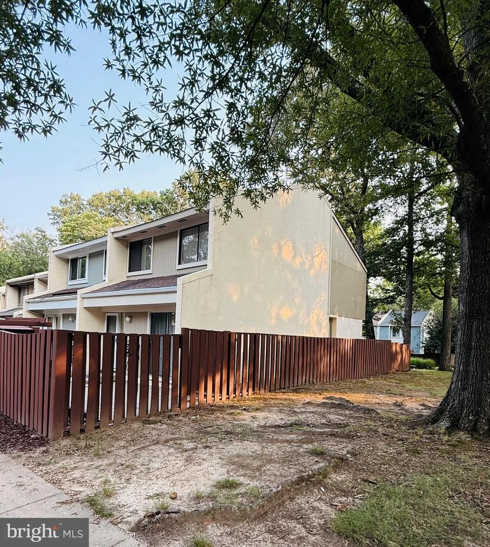2379 Southgate Square