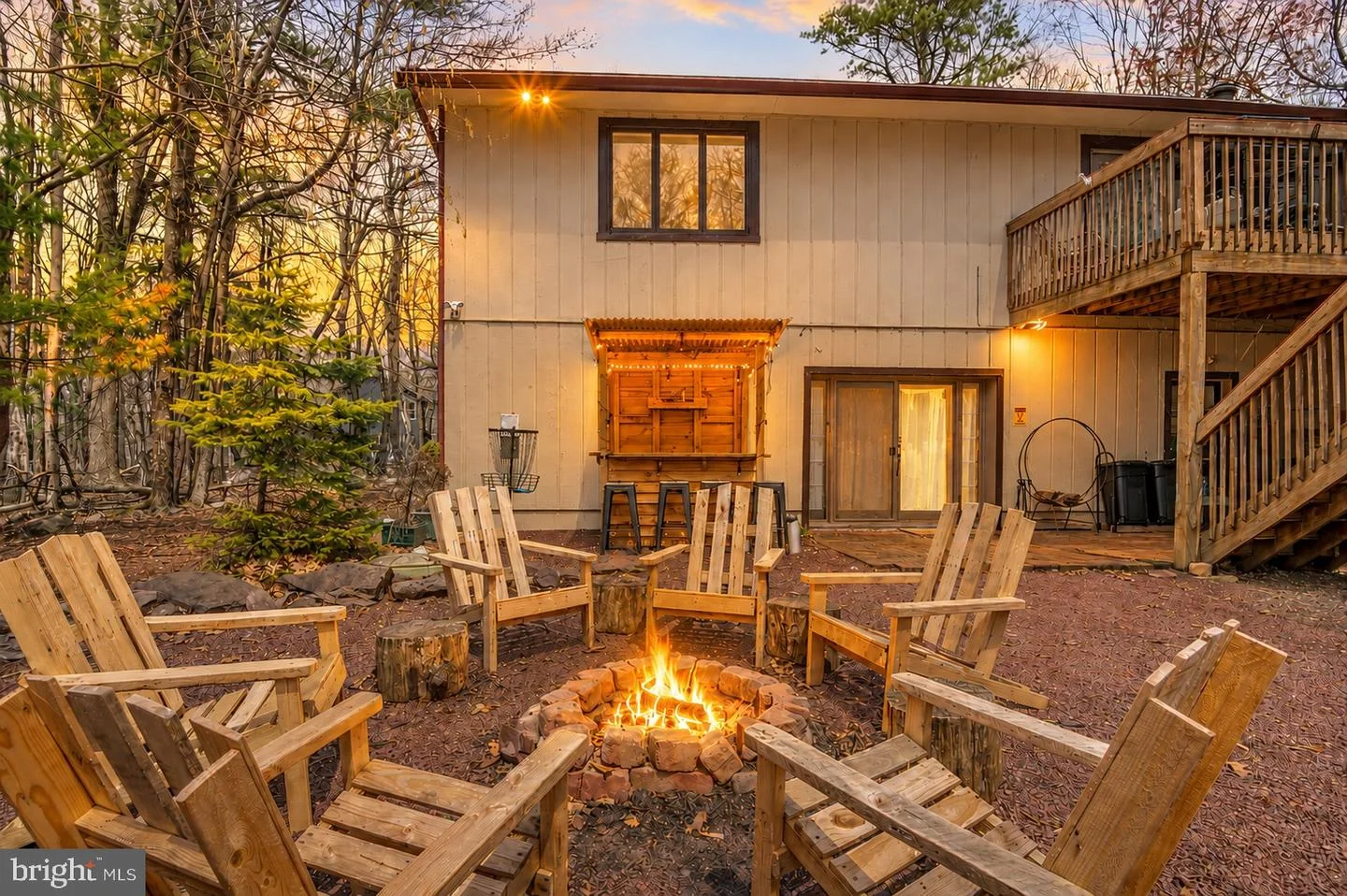 70 Pineknoll Drive