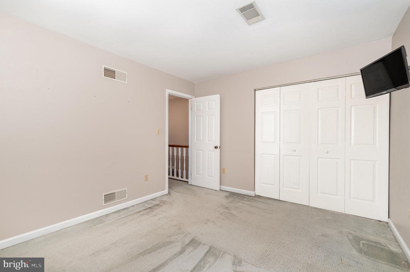 Photo 18 of 24 of 701 Old Silver Spring Rd townhome
