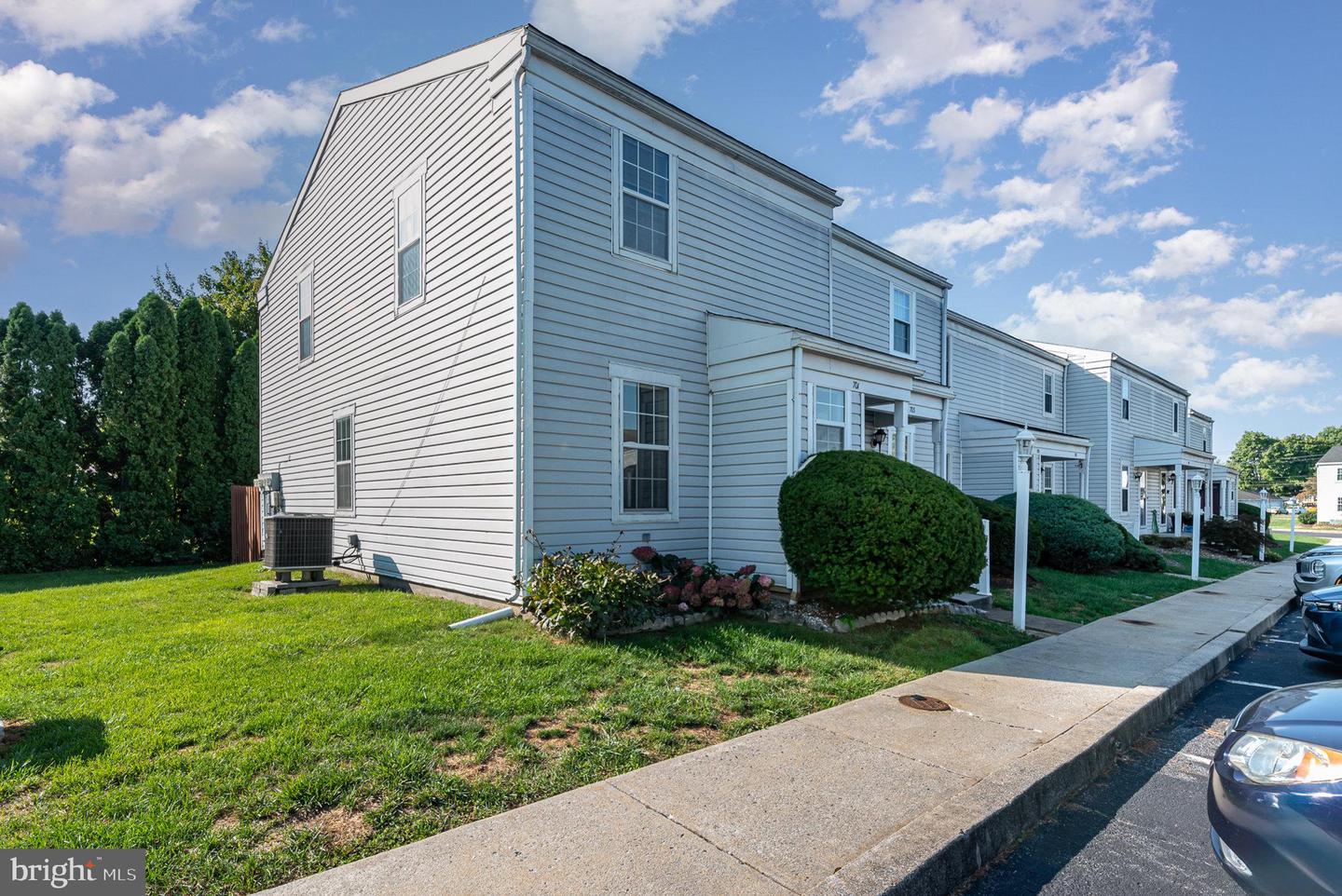 Photo 3 of 24 of 701 Old Silver Spring Rd townhome