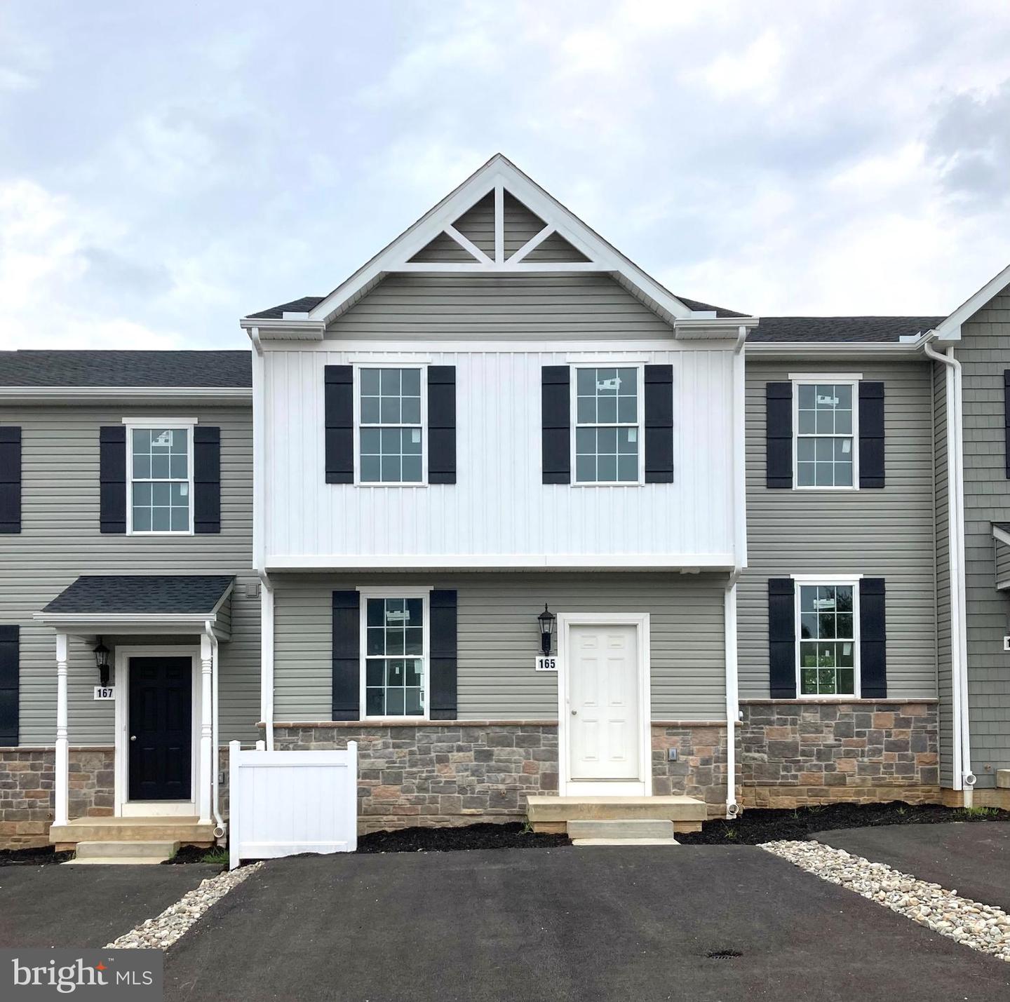 View Hanover, PA 17331 townhome
