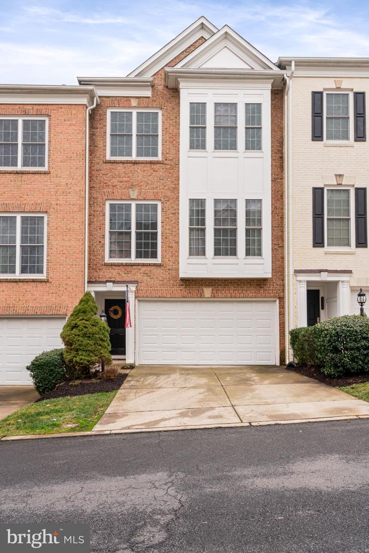 Photo 1 of 29 of 2173 Oberlin Dr townhome