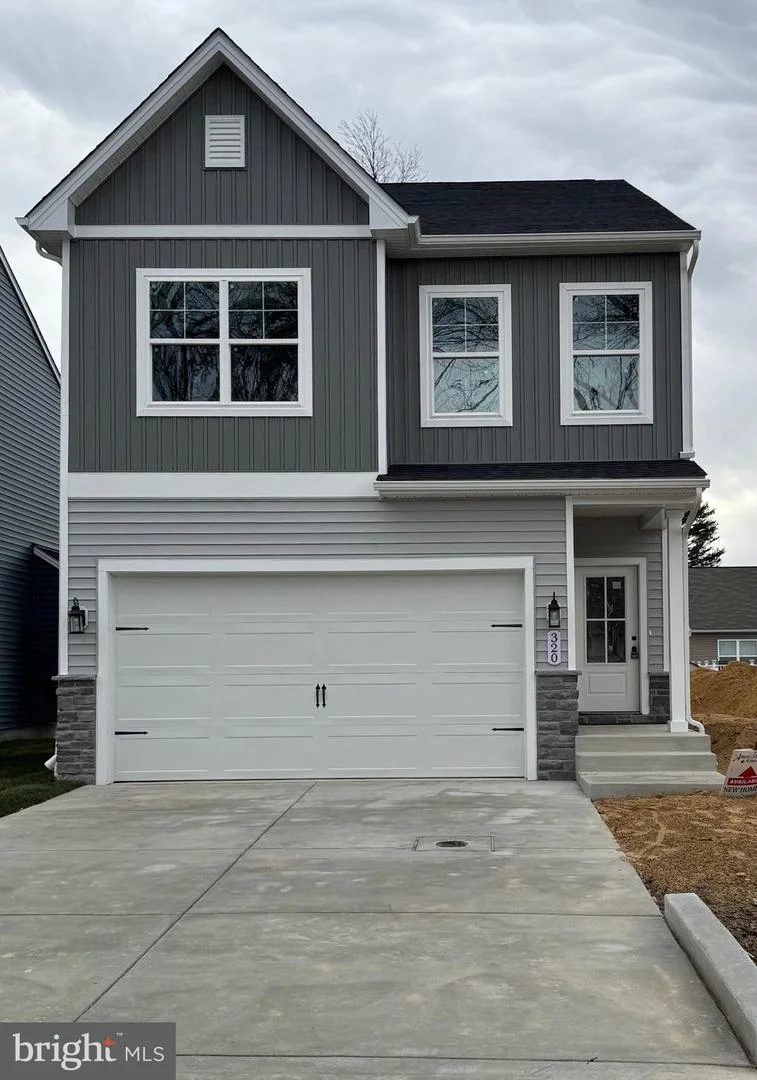 589 Knollwood Road - Coolidge Model