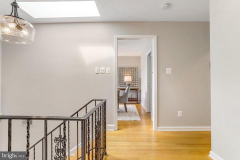 Single Family Residence in Arlington VA 4509 8th STREET 9.jpg