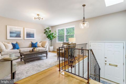 Single Family Residence in Arlington VA 4509 8th STREET 4.jpg