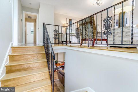 Single Family Residence in Arlington VA 4509 8th STREET 3.jpg