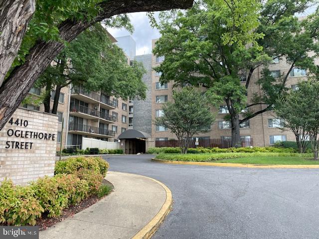 View Hyattsville, MD 20781 condo