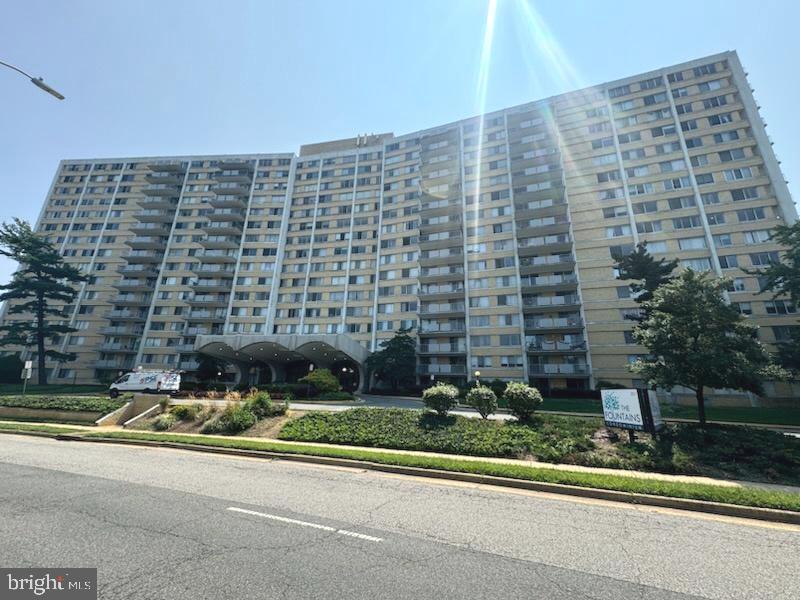 View Alexandria, VA 22312 condo
