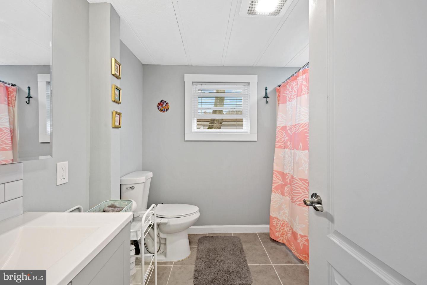 Photo 4 of 25 of 8 Cypress Lane mobile home