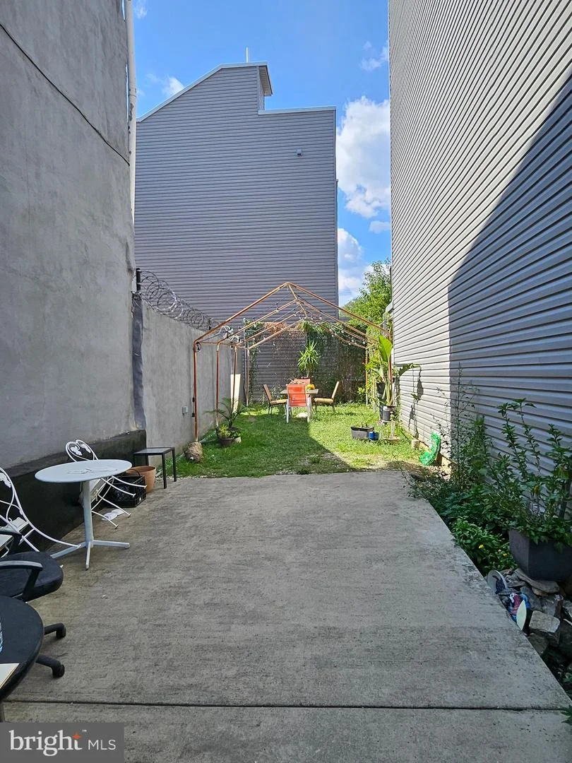 1504 N 6th Street