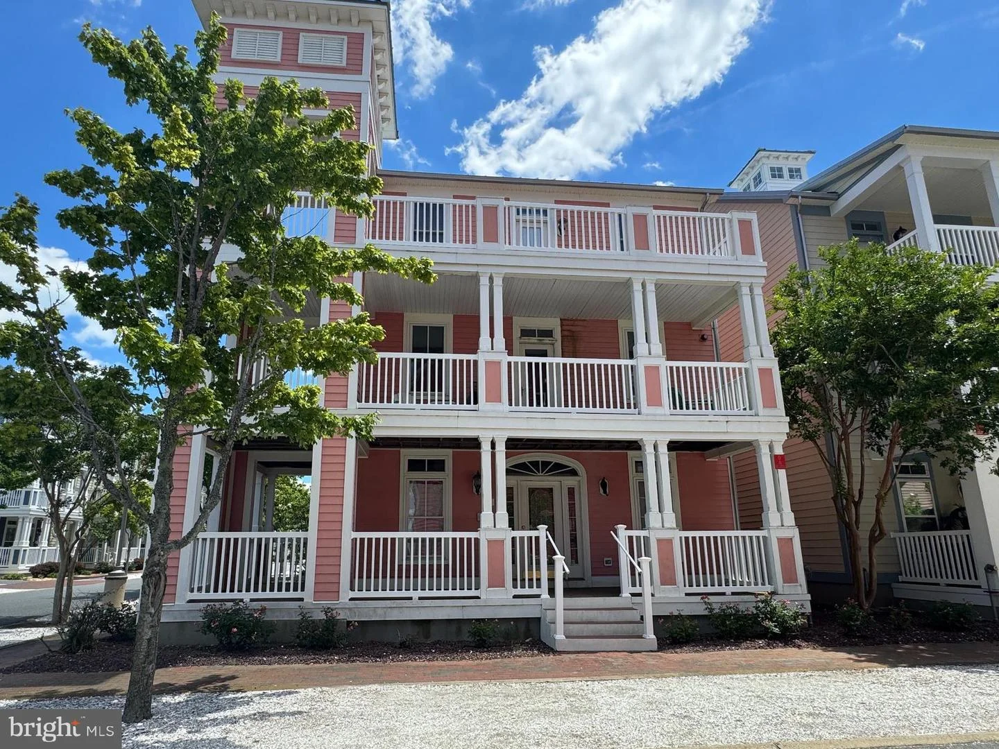 8 Shore Point Drive