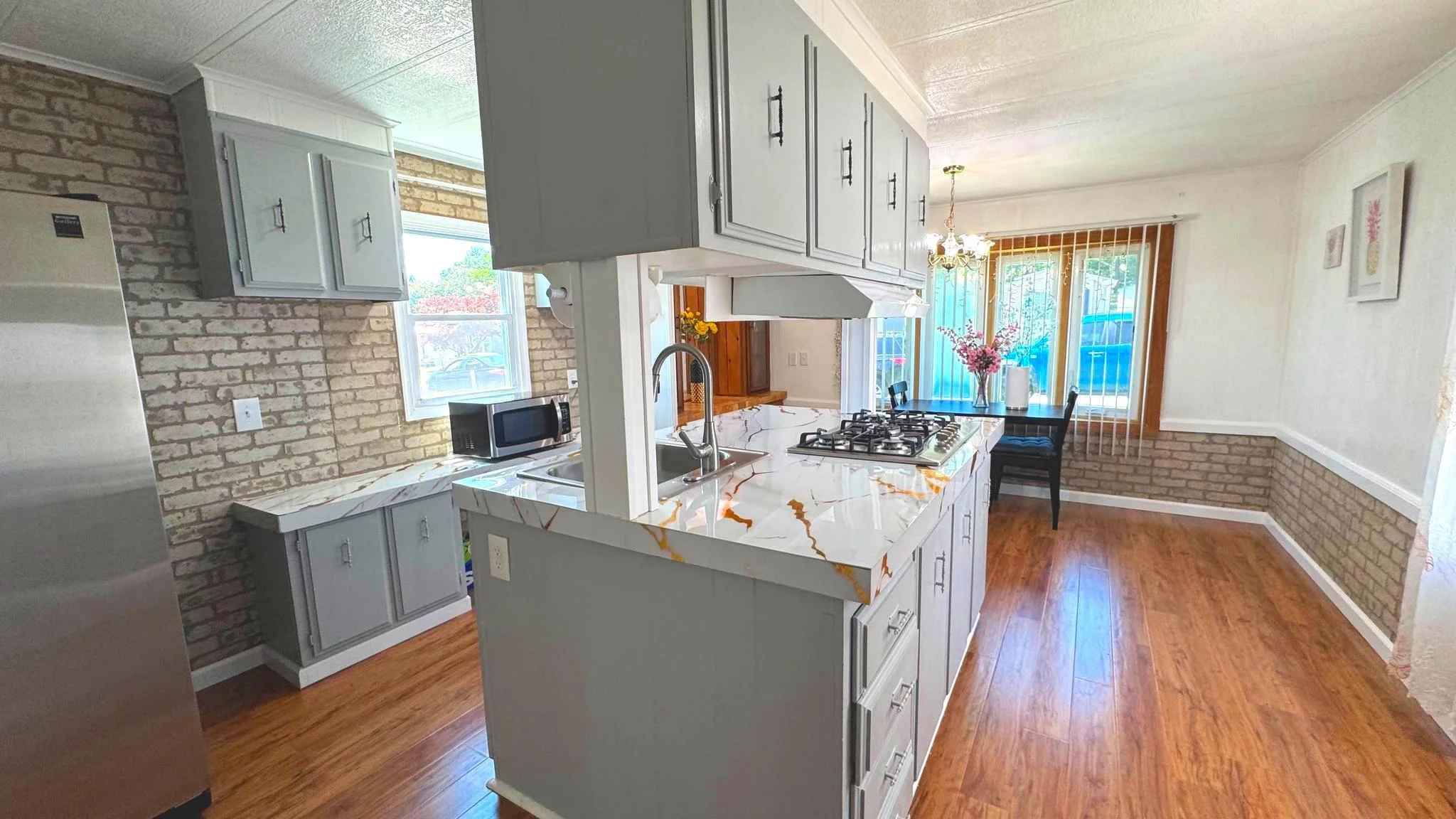 28 Rockywood Lane Ln