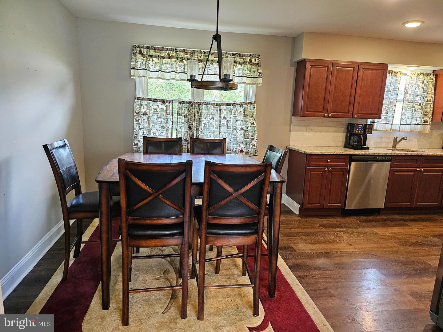 Photo 8 of 31 of 206 Ehrke Rd house