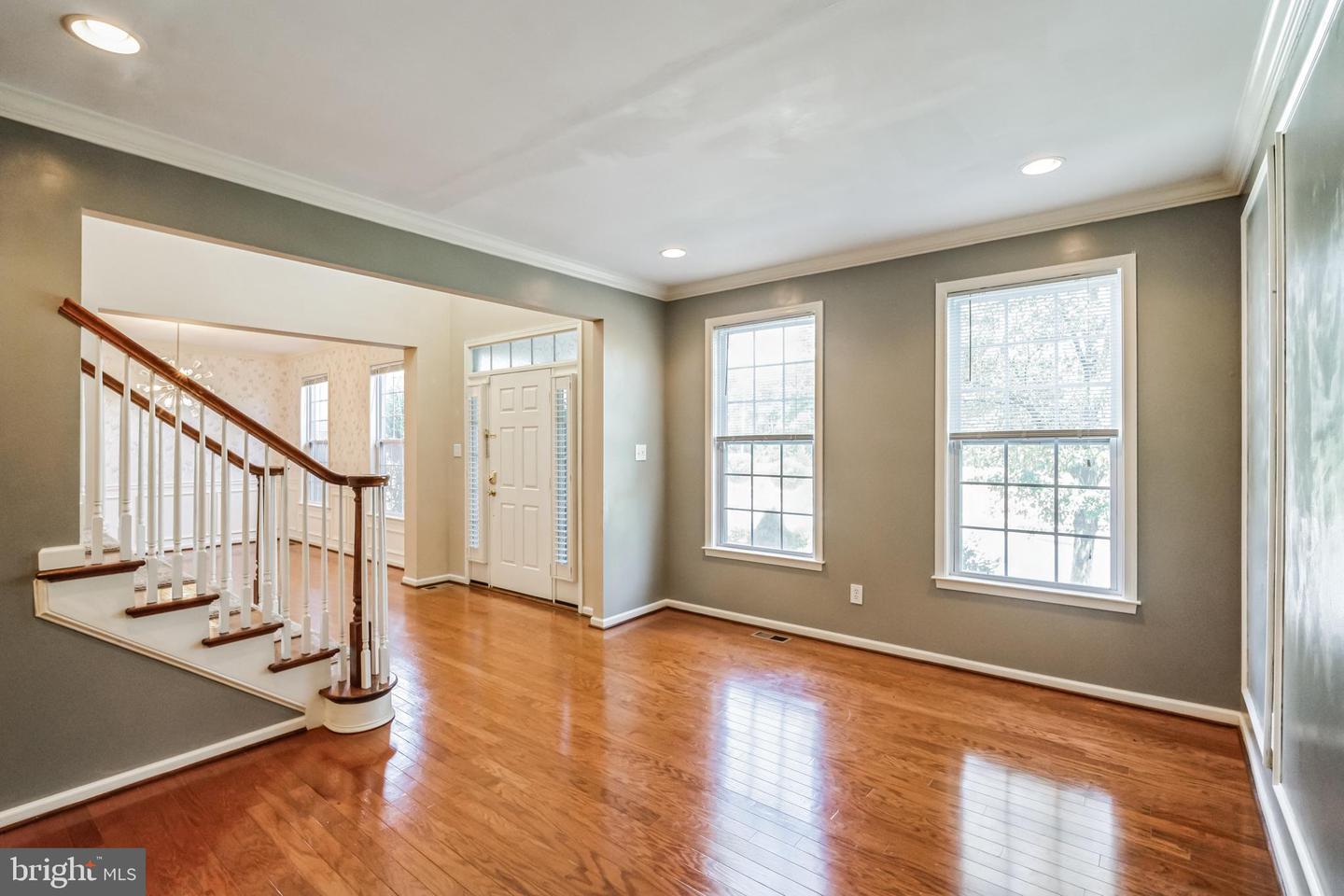Photo 6 of 28 of 1112 Woodruff Rd house