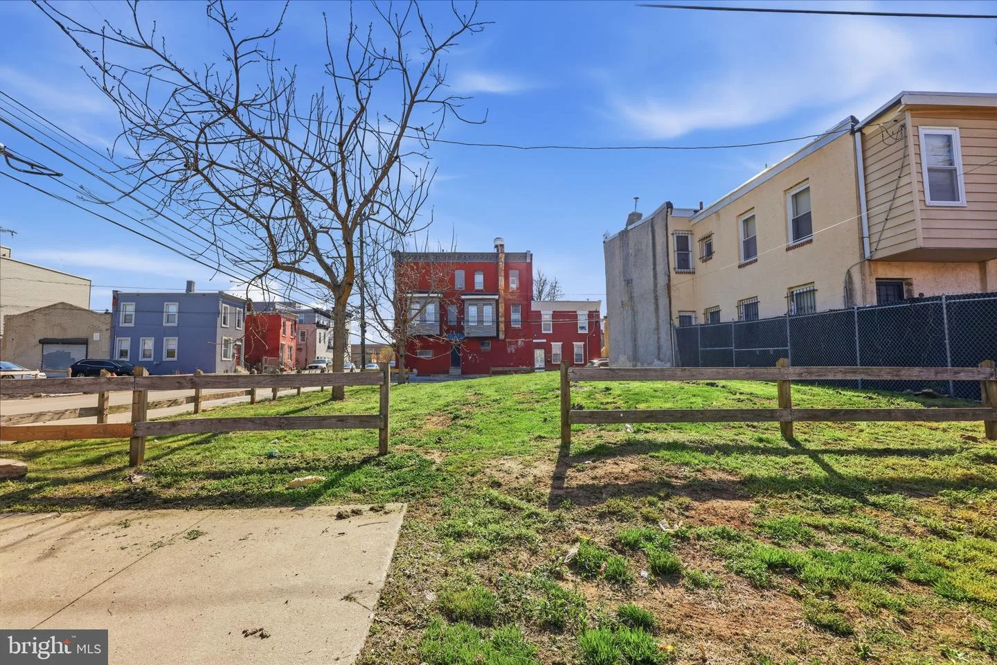 1960 N Croskey Street