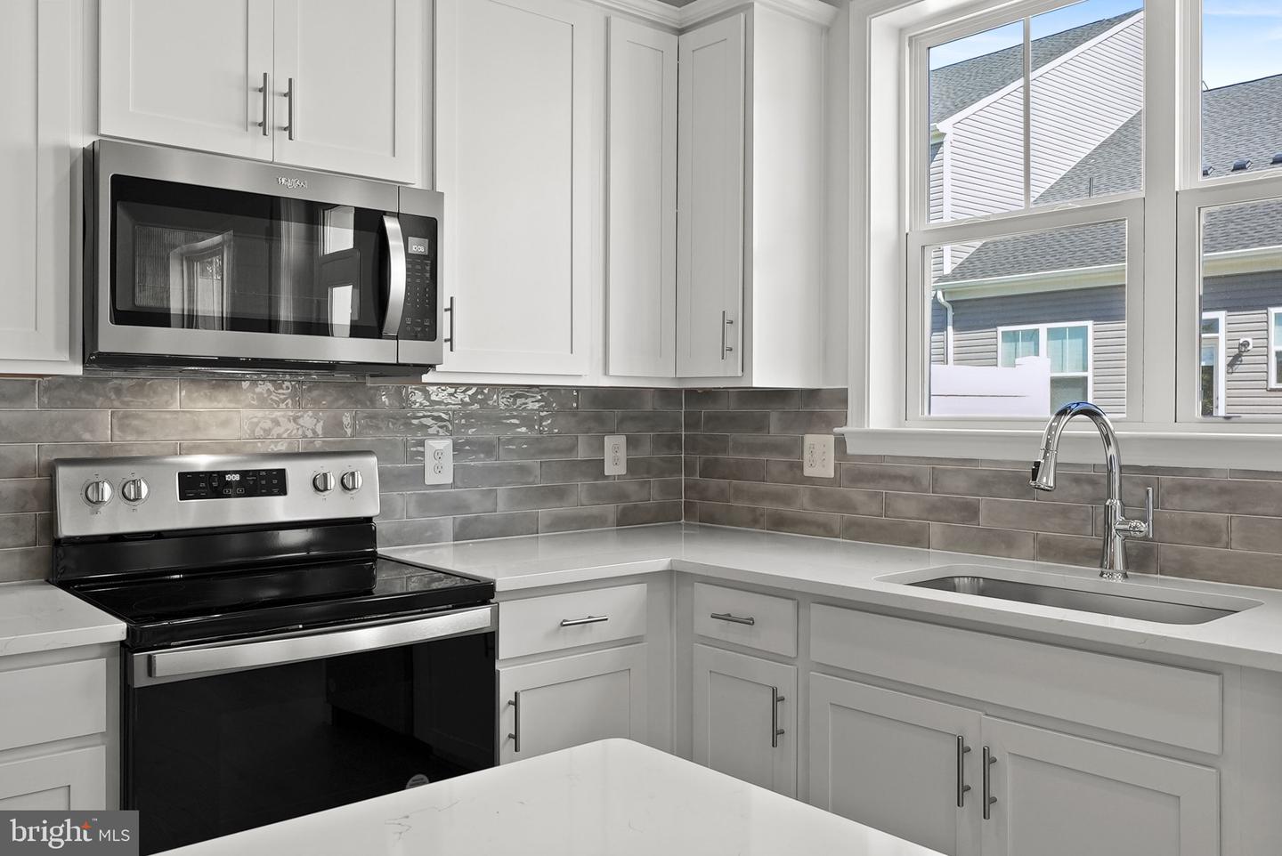 Photo 13 of 25 of 12656 Maurus Crown Pl townhome