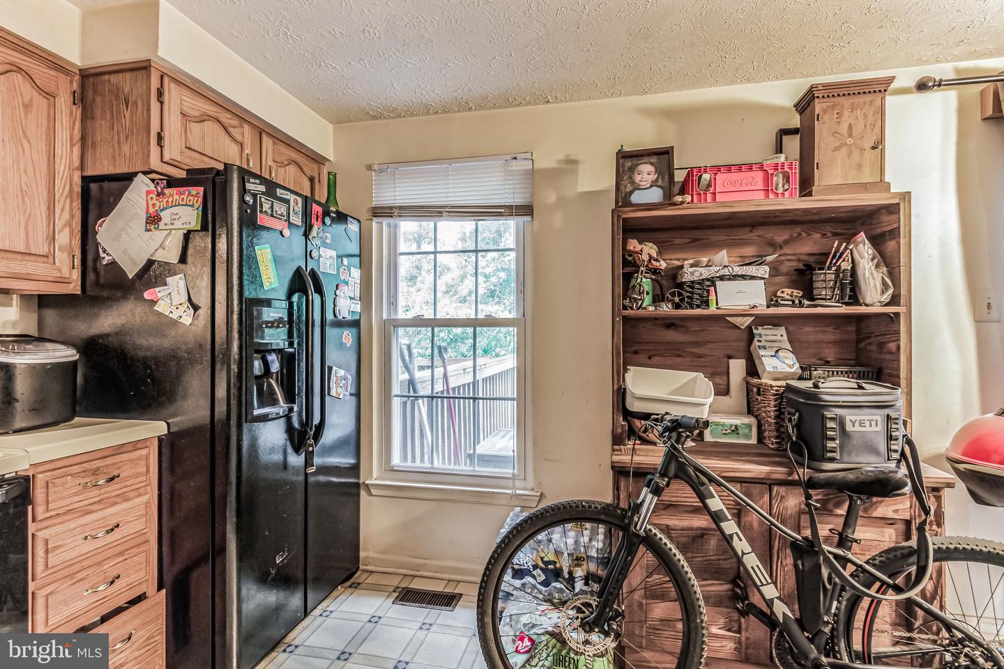 Photo 5 of 22 of 594 Quaker Ridge Ct townhome