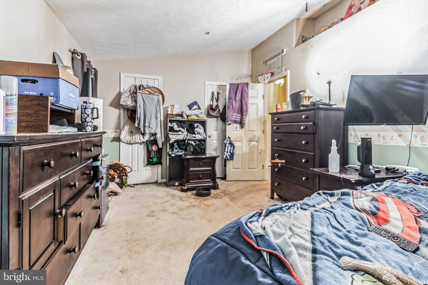 Photo 11 of 22 of 594 Quaker Ridge Ct townhome