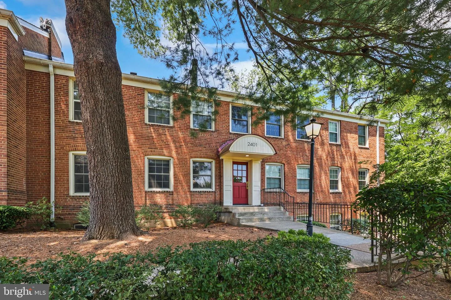 2401 Arlington Boulevard Unit 101