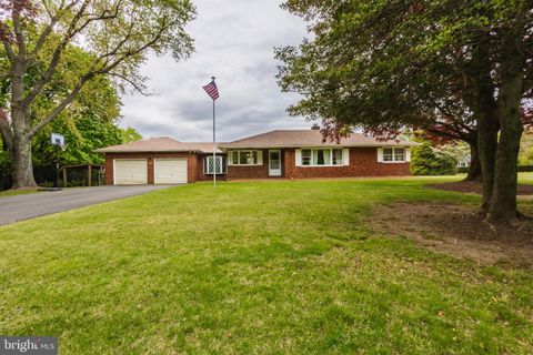 Single Family Residence in Vineland NJ 512 Weymouth ROAD.jpg