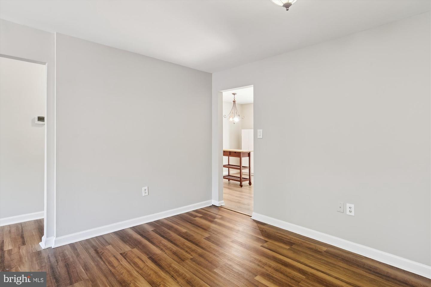 Photo 17 of 36 of 1537 Marlborough Ct townhome