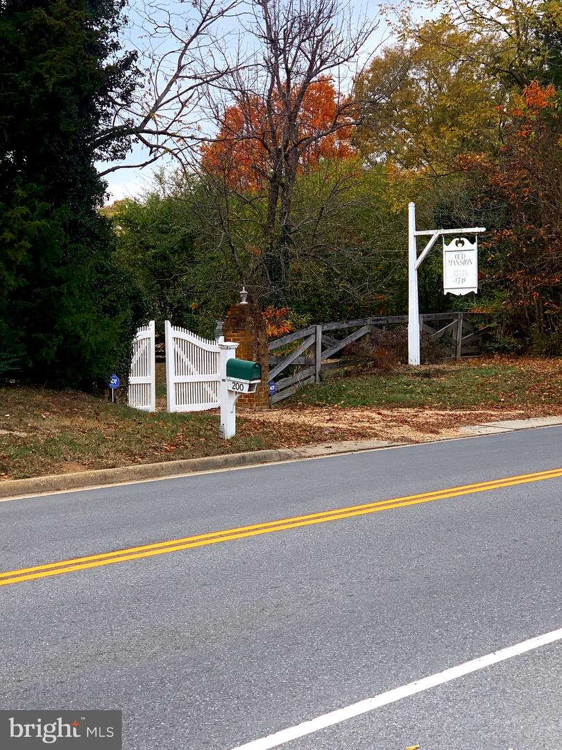 S Main Street, Bowling Green, Virginia image 10