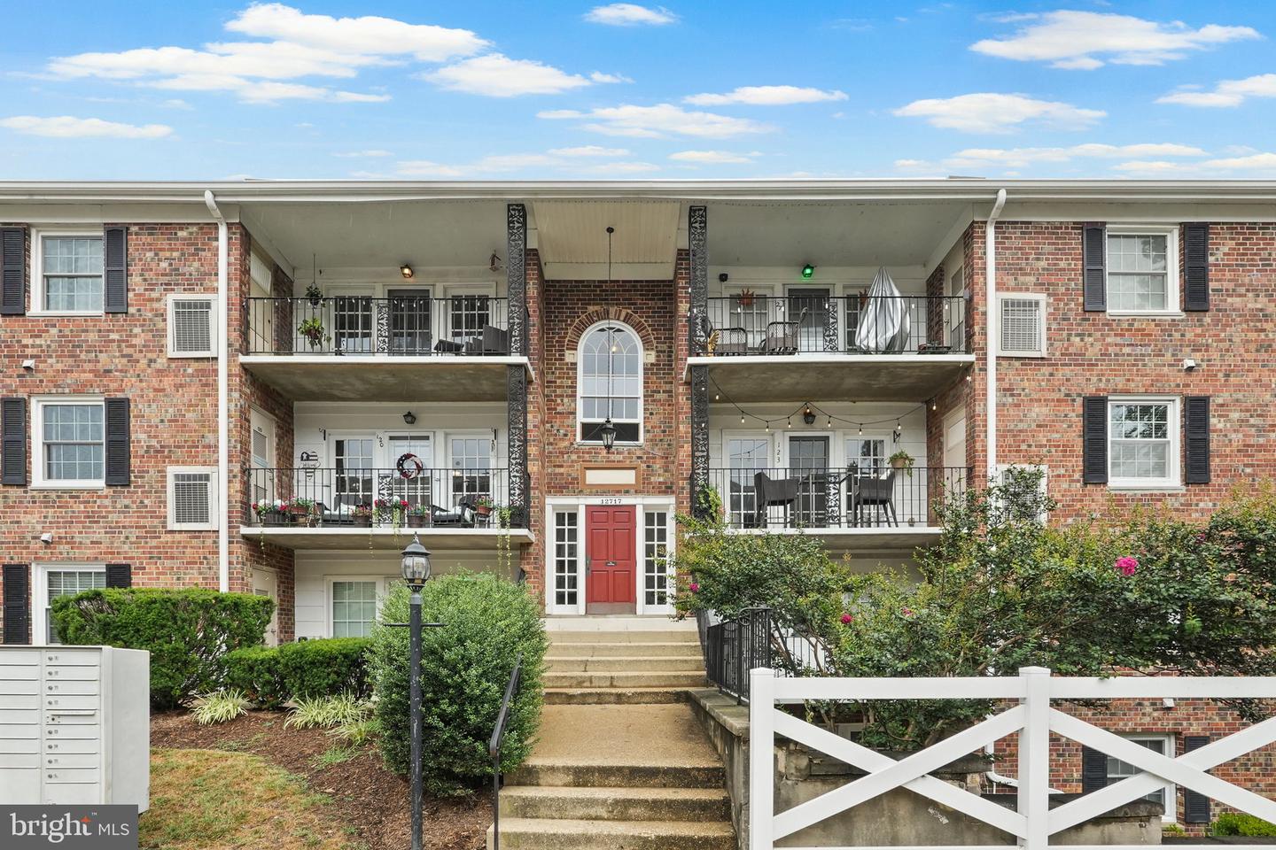 View Woodbridge, VA 22192 condo