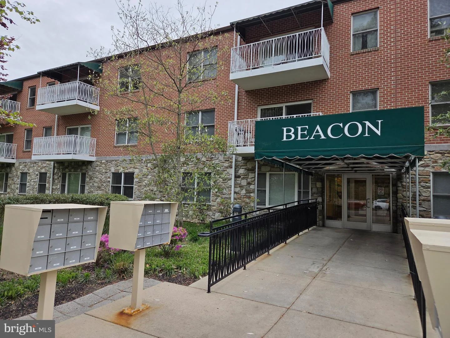1600 Church Road Unit B-302