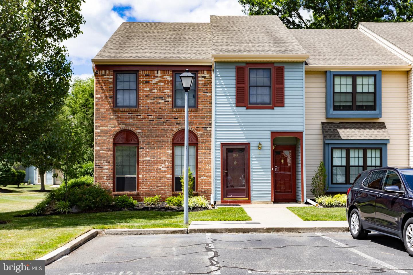 View Robbinsville, NJ 08691 townhome