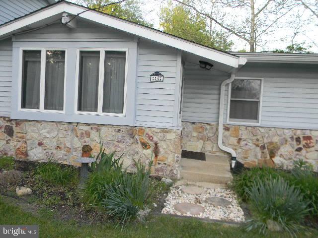 Photo 2 of 31 of 50 Mantua Rd house