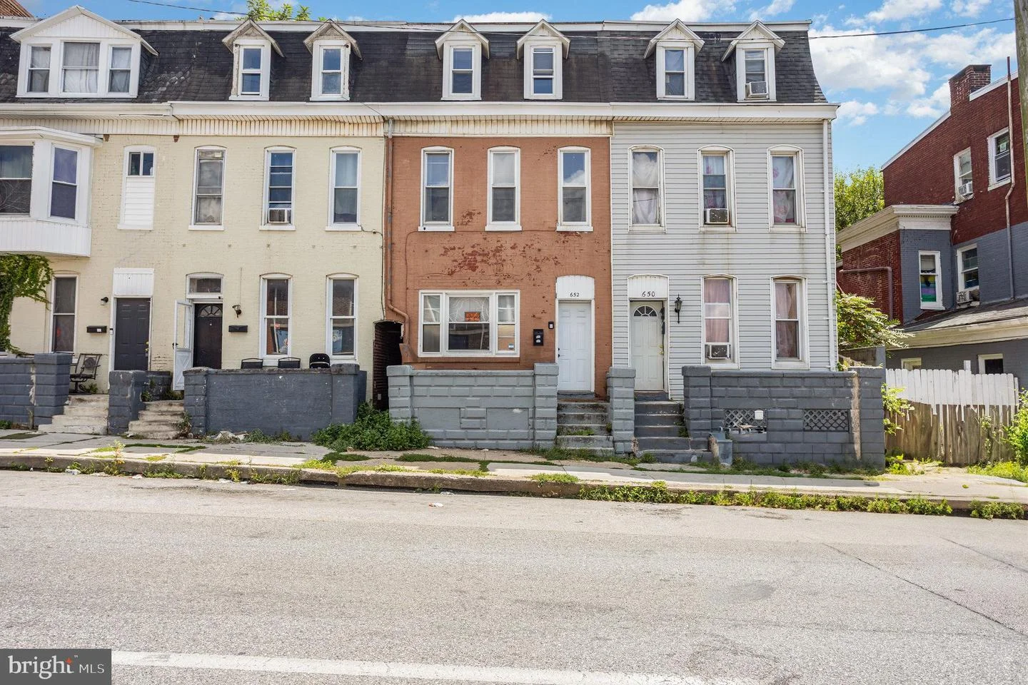 652 E Market Street