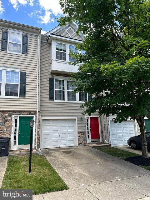 Townhouse in Sterling VA 23098 Fontwell SQUARE.jpg