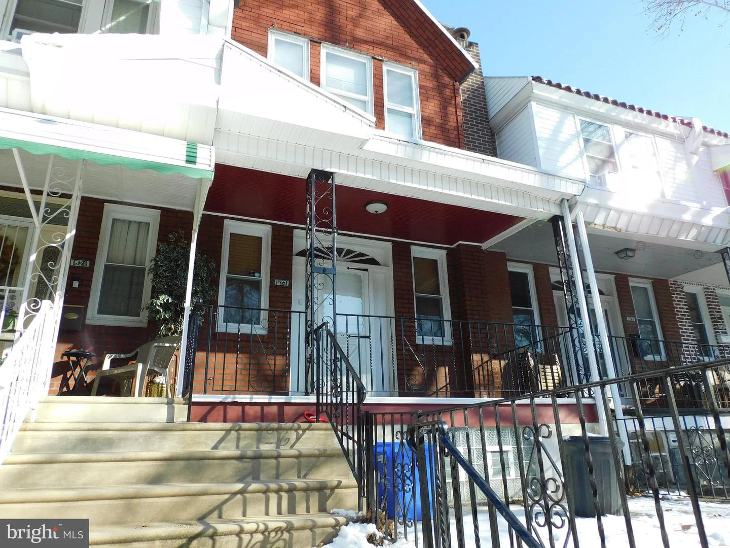 573 E Carver Street