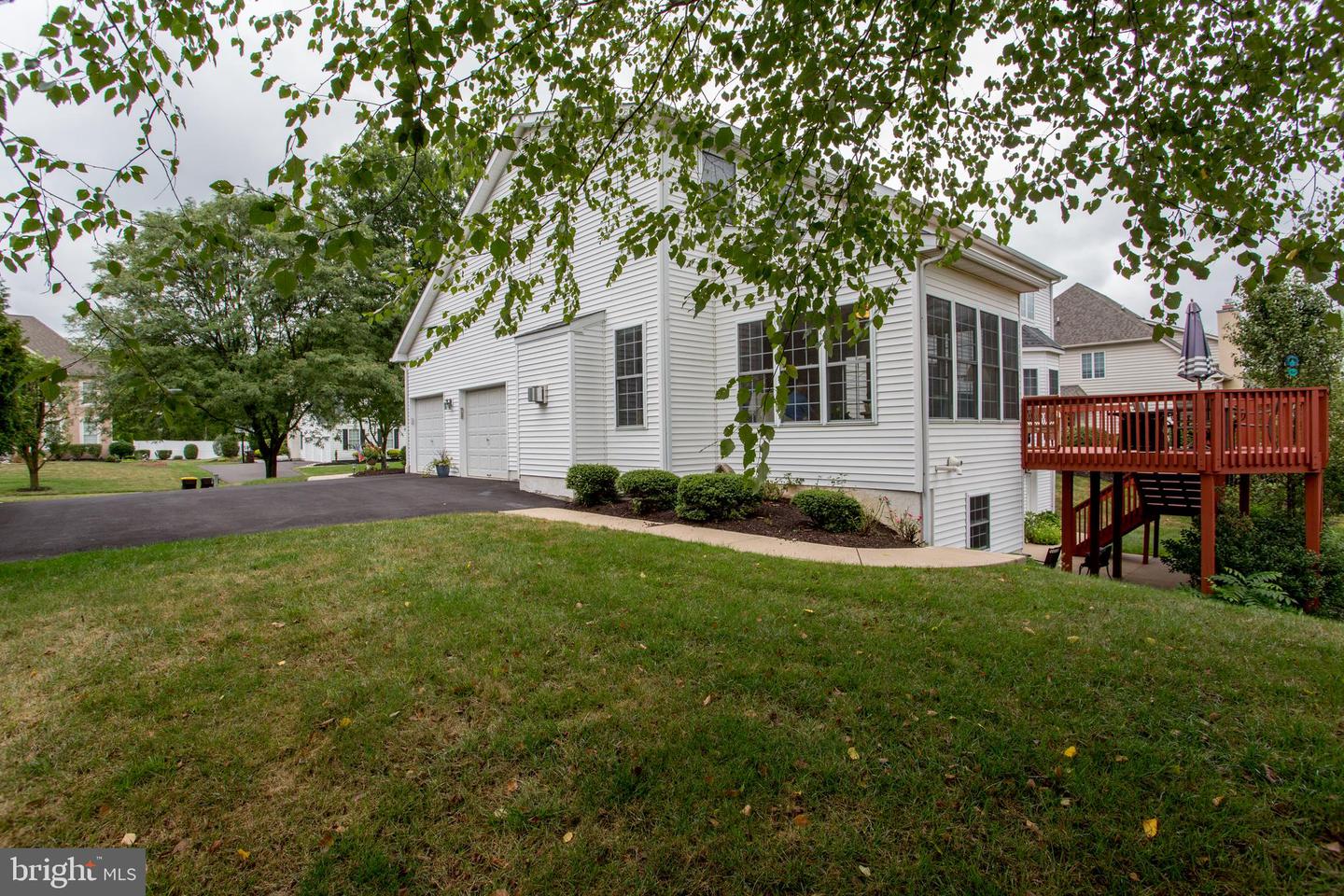 Photo 79 of 95 of 21 Leapson Ln house