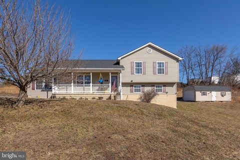 83 Executive Way Hedgesville WV 25427