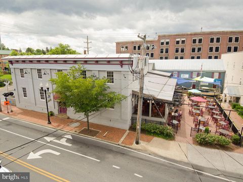 125 E Piccadilly St Winchester VA 22601
