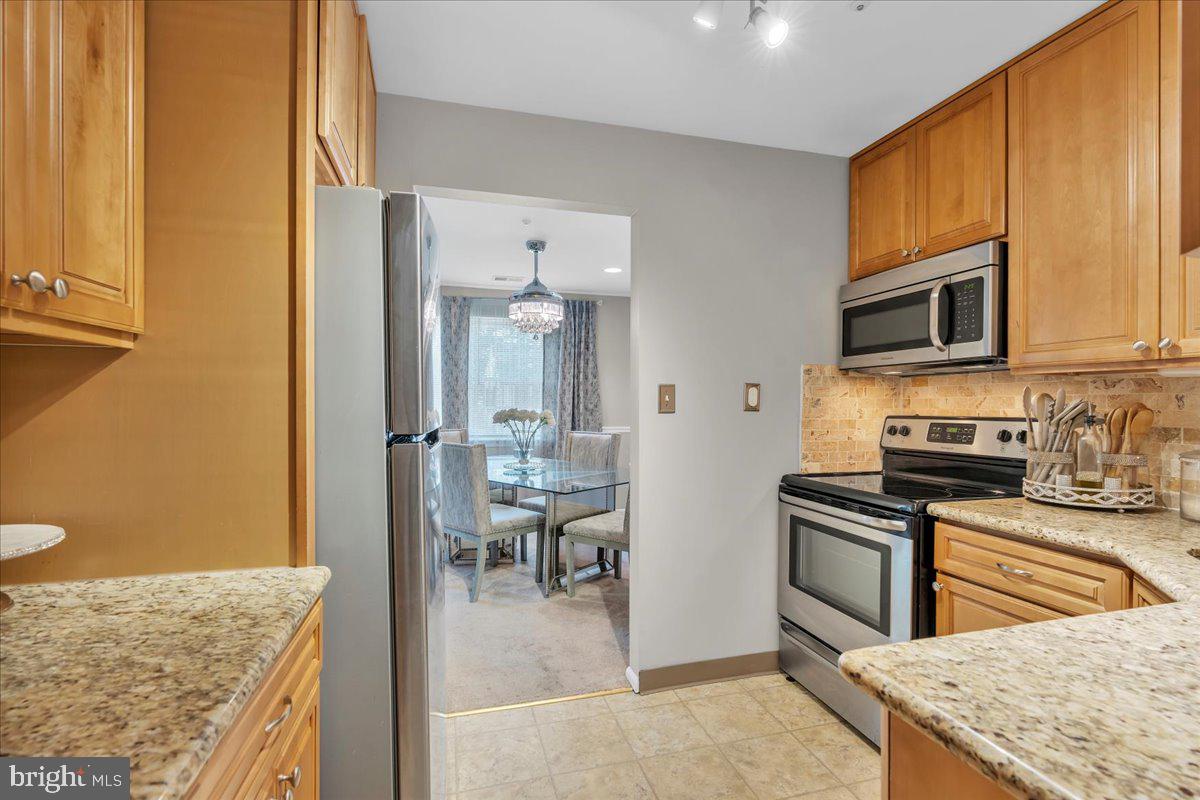 Photo 7 of 22 of 4 William Ellery Bldg condo