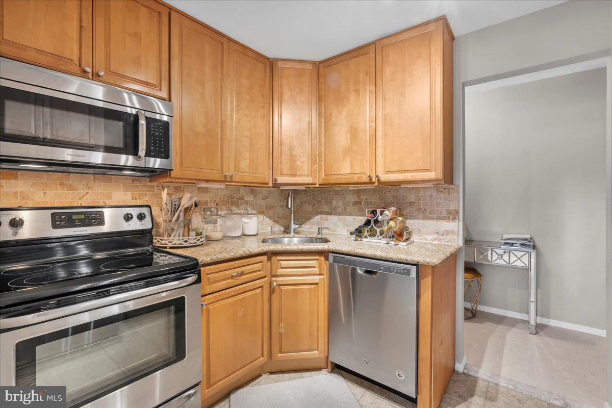 Photo 10 of 22 of 4 William Ellery Bldg condo