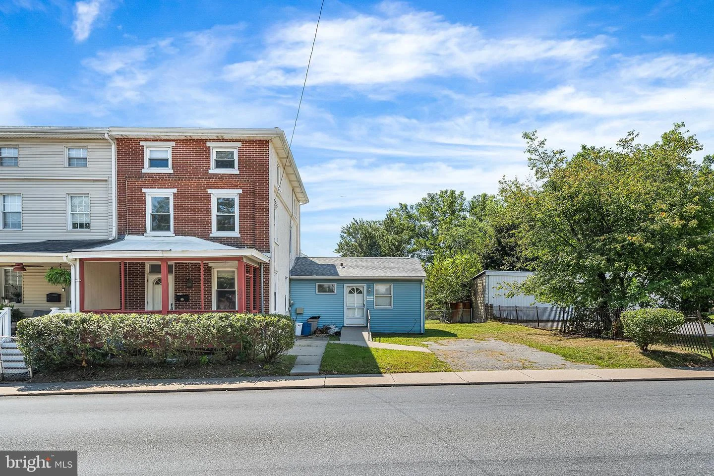 32 6th Street