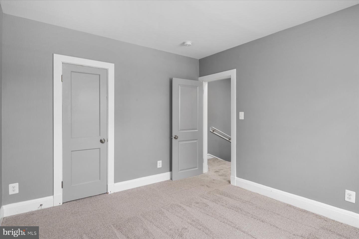 Photo 13 of 26 of 3845 Brooklyn Ave townhome