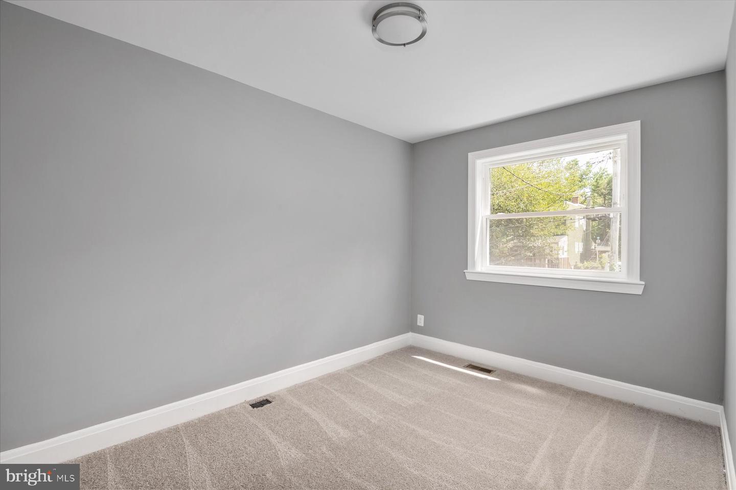 Photo 14 of 26 of 3845 Brooklyn Ave townhome