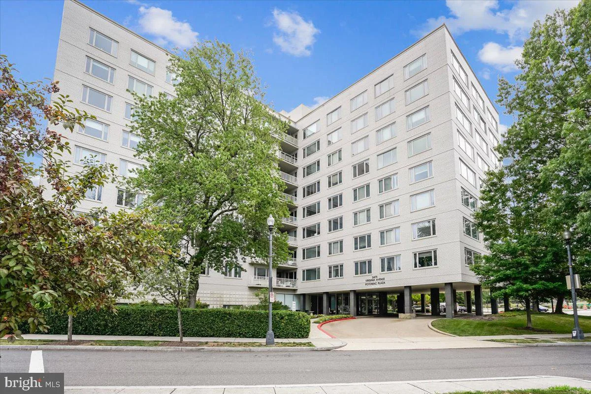 2475 Virginia Avenue NW Unit 102