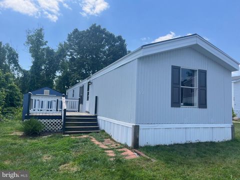 Manufactured Home in Honey Brook PA 92 Erica CIRCLE.jpg