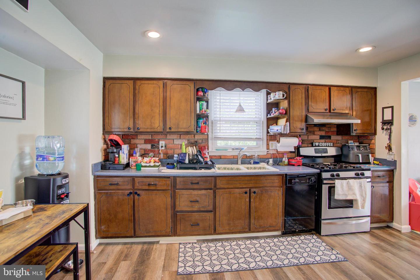 Photo 9 of 21 of 51 S Lippincott Ave house
